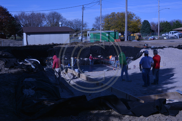 swimming pool concrete poured Elgin Review 2015_5960