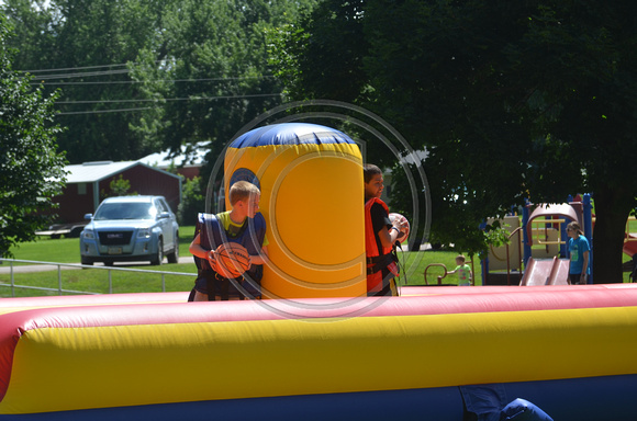 Vetch Days pool inflatables Elgin Review 20152094