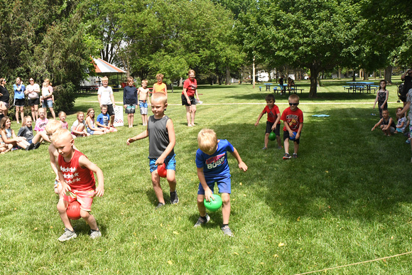 Kids Game Vetch Days Elgin Nebraska Elgin Public Pope John school Antelope County news Nebraska Elgin Review 2023_0063