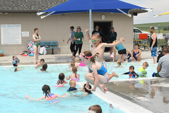 Pool Party Vetch Days Elgin Nebraska Elgin Public Pope John school Antelope County news Nebraska Elgin Review 2023_8997
