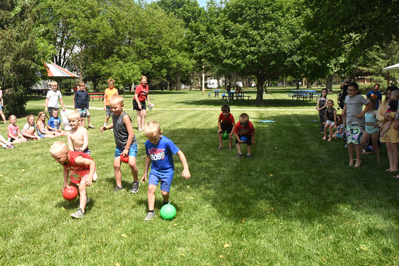 Kids Game Vetch Days Elgin Nebraska Elgin Public Pope John school Antelope County news Nebraska Elgin Review 2023_0057