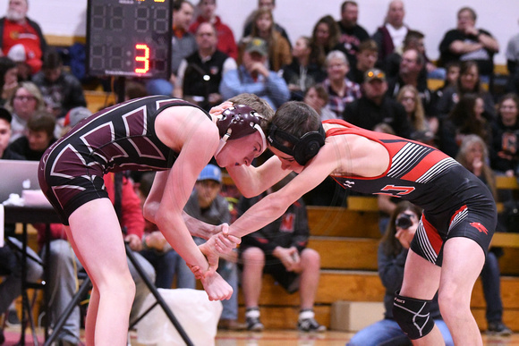 Wolfpack wrestling districts day 2 Elgin Review 2020_7556