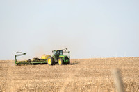 Corn planting John Deere Keith Heithoff Elgin Nebraska Antelope County Nebraska news Elgin Review 2020_9608